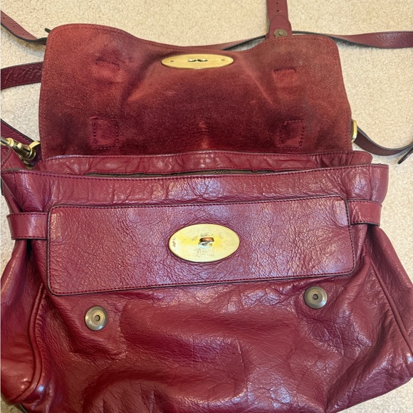 Authentic Mulberry Burgundy Leather Shoulder Bag - Picture 4 of 8